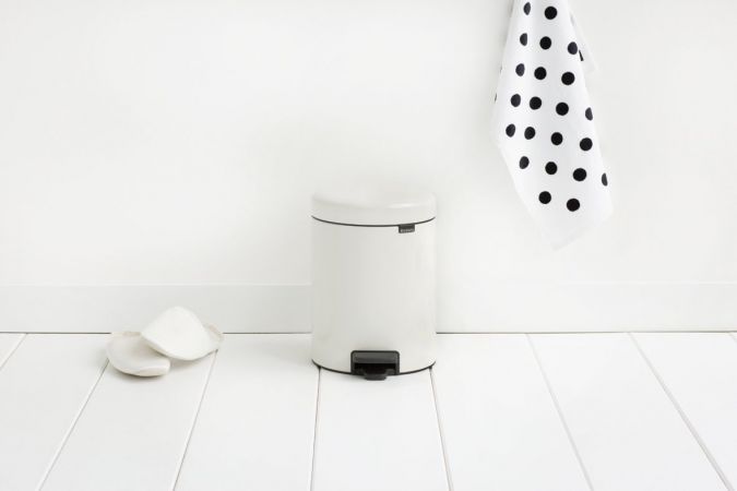 Newlcon Pedal Bin 5 Litre - White