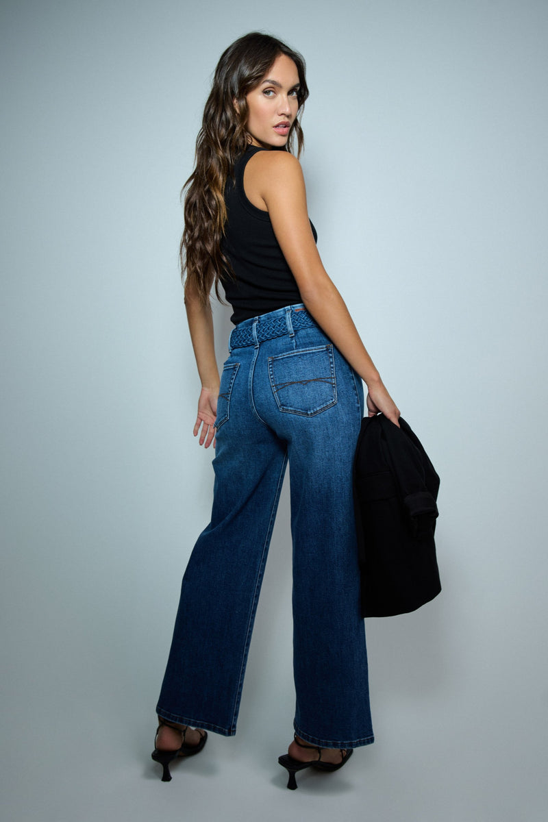 True Wide Cropped Jean - Blue