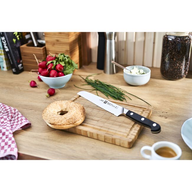 Pro Bread Knife 20cm