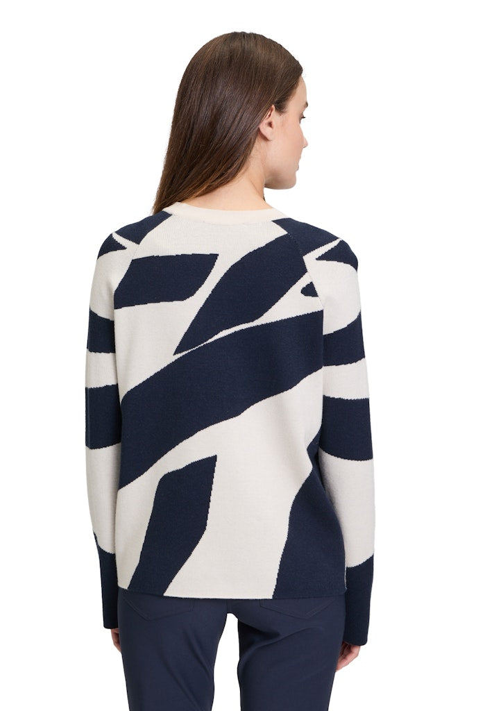 Pattern Raglan Slv Jumper - Patch Beige/dark Blue