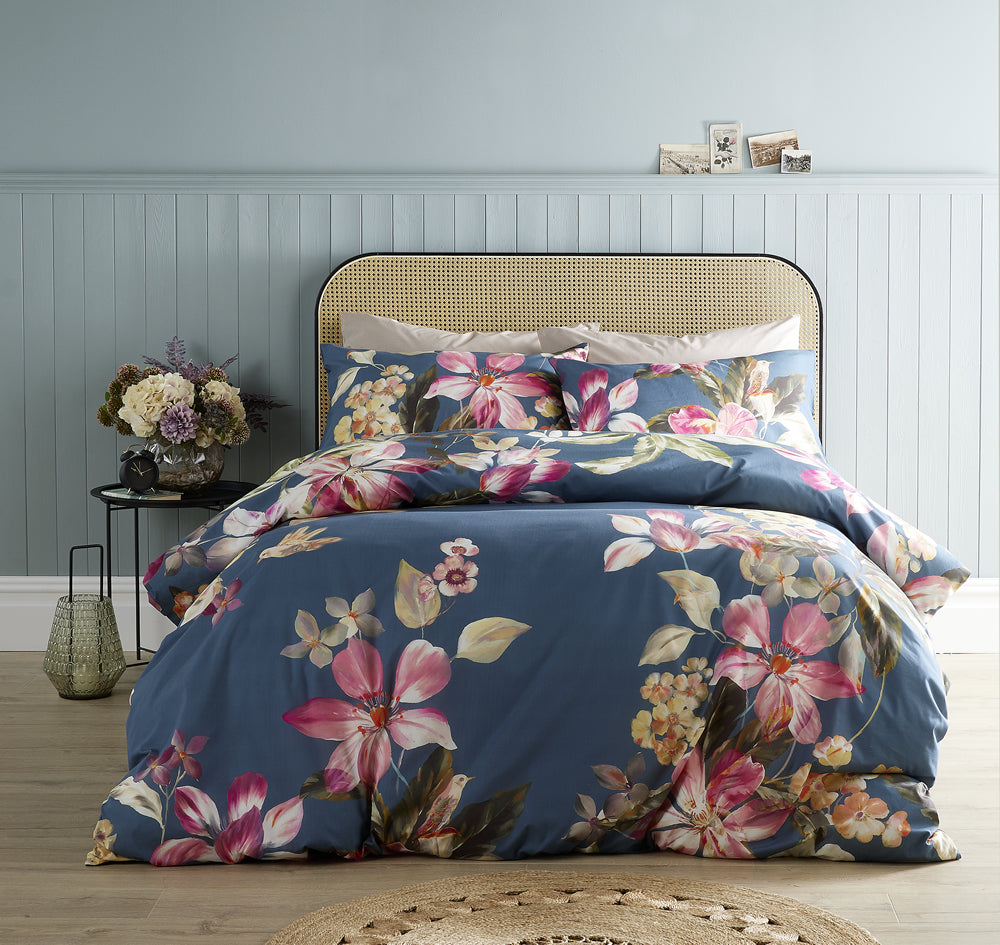 Floral Humming Bird Duvet Cover Set - Navy