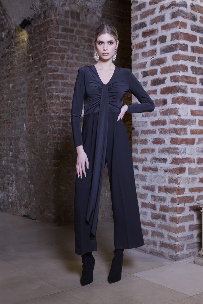 Front Pleat Detail Jumpsuit - Black