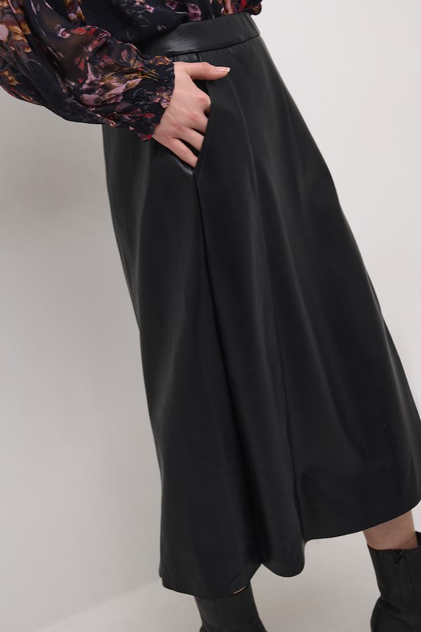 Ariana Leatherette Skirt - Pitch Black