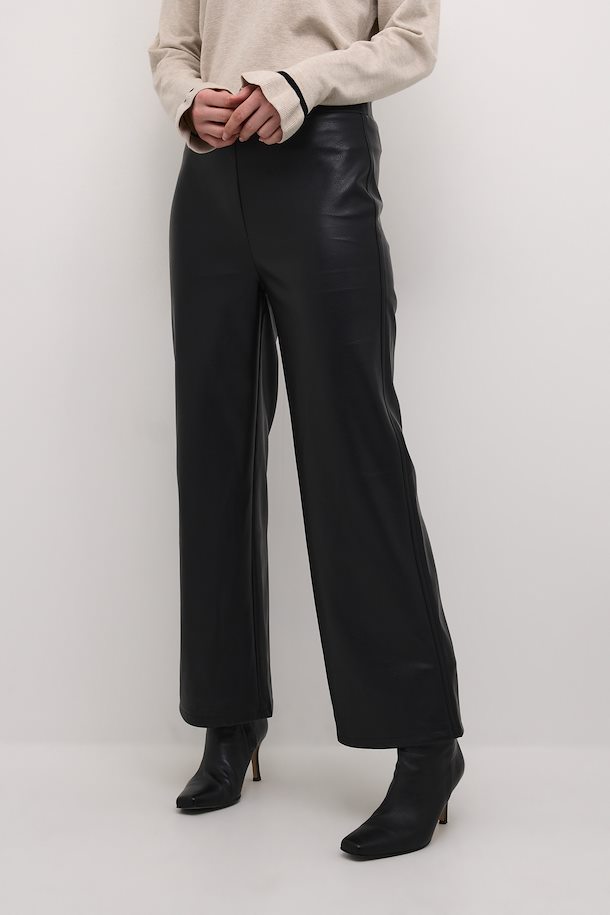 Ariana 7/8 Len Leatherette Trouser - Pitch Black