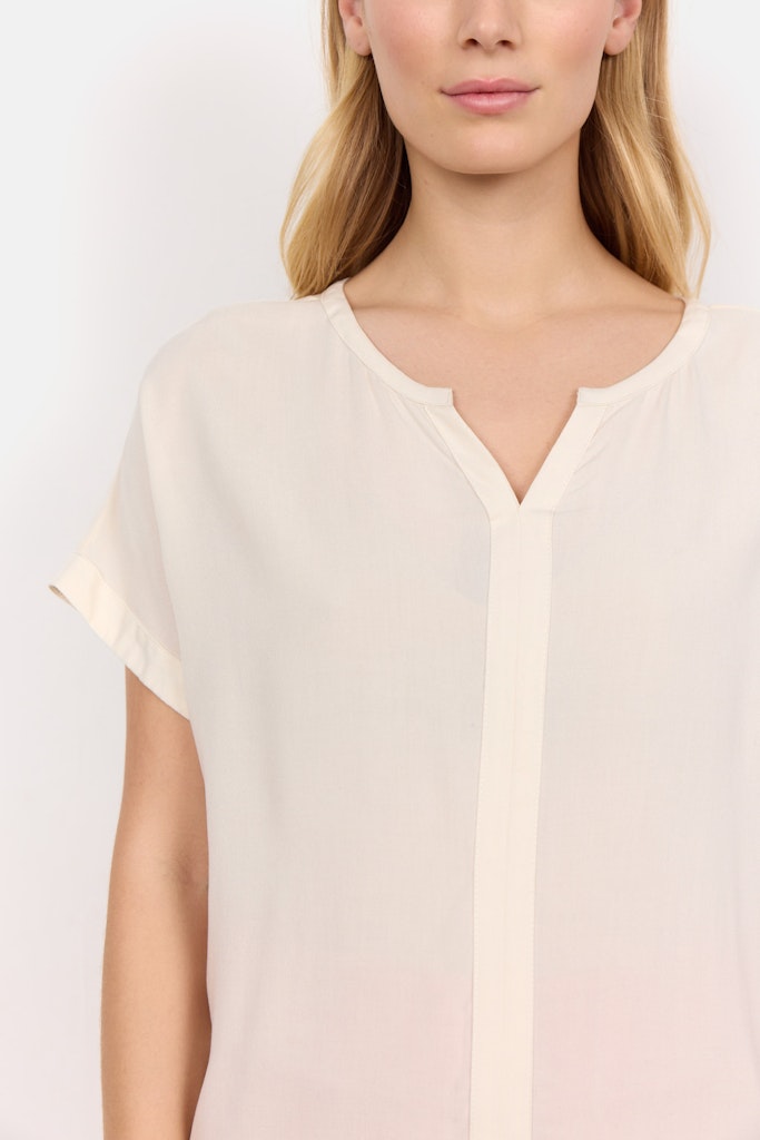 Radia 9 T-Shirt - Cream