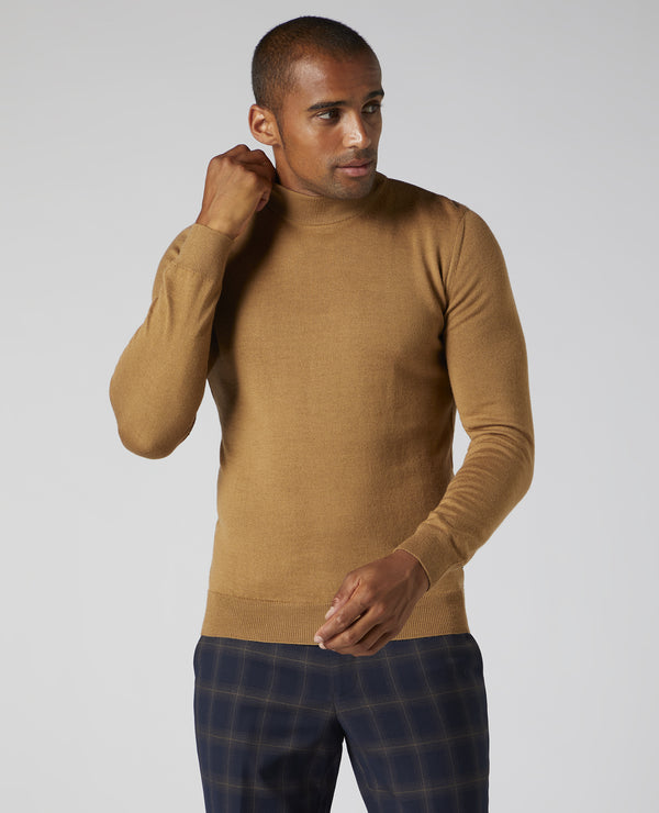 Turtle Neck Knitwear - Tan