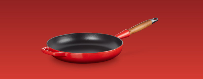 28cm Signature Cast Iron Frying Pan With Wooden Handle - Cerise